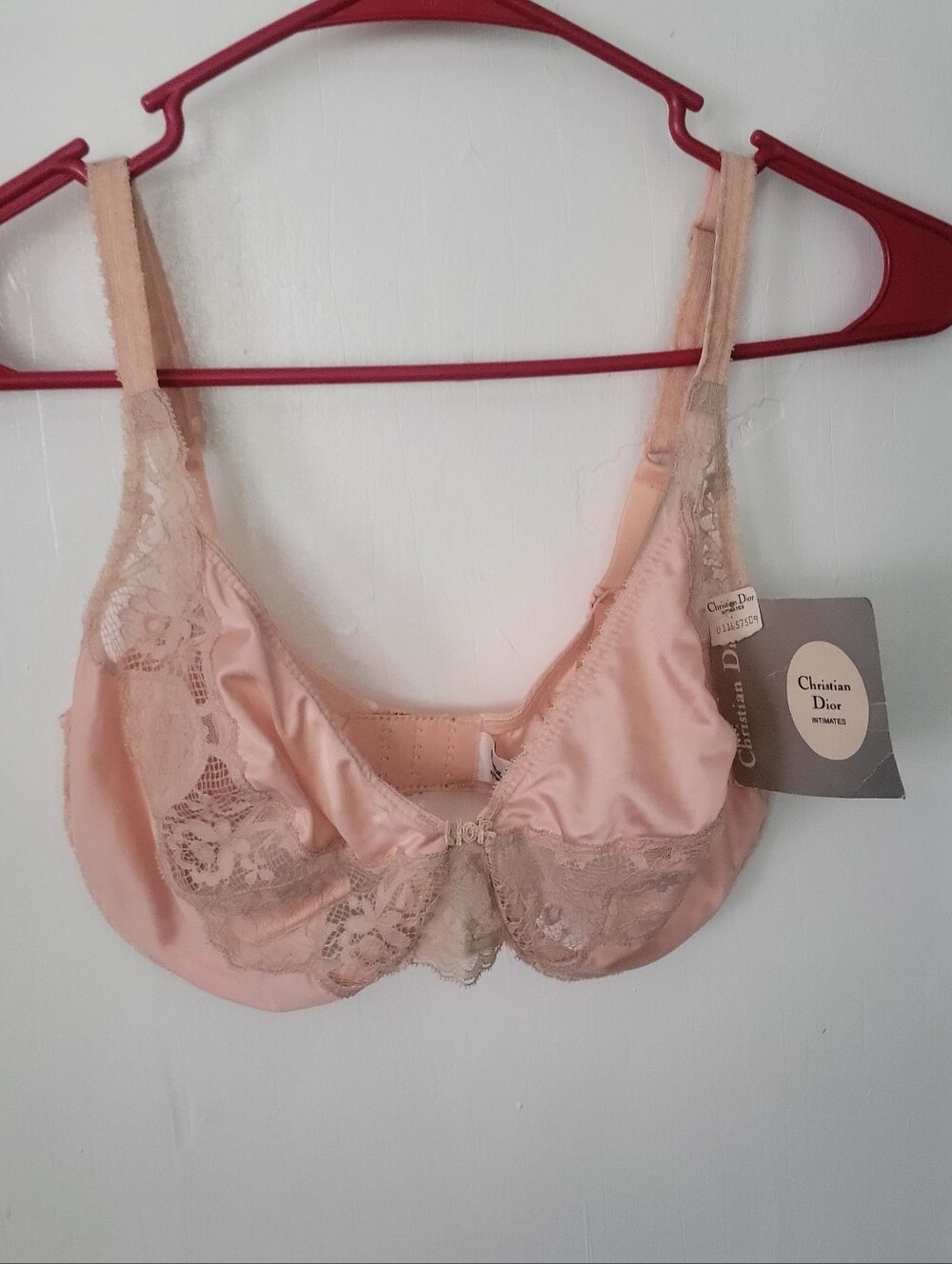 Christian Dior Intimate Vintage Bra Size 34D Peach Color Underwire Laces